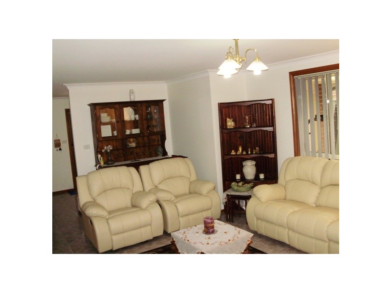 102 Tamworth Cres, Hoxton Park NSW 2171