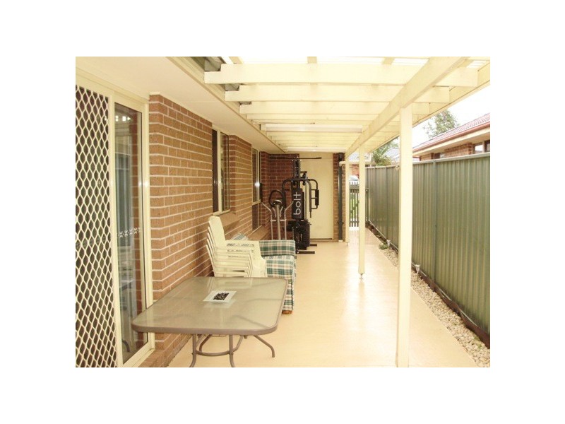 102 Tamworth Cres, Hoxton Park NSW 2171