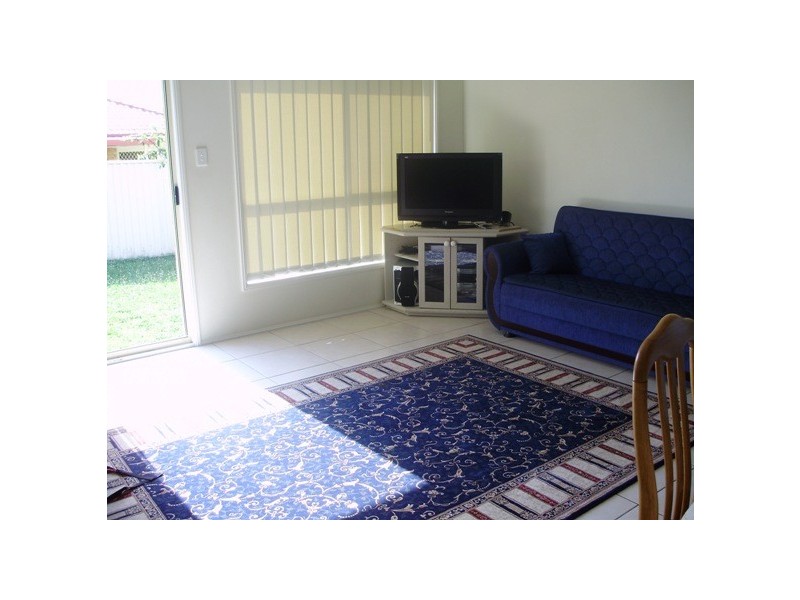 11 Nowra Cl, Prestons NSW 2170