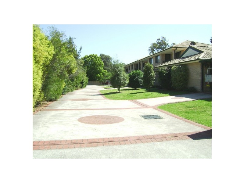 4/31-33 Myee Rd, Macquarie Fields NSW 2564