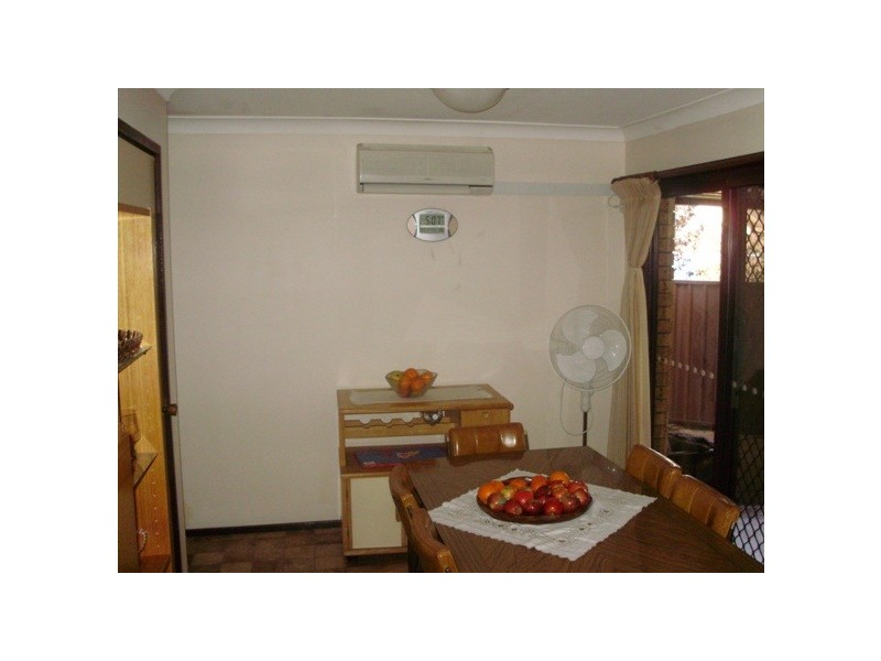 3 Grevillea Cr, Prestons NSW 2170