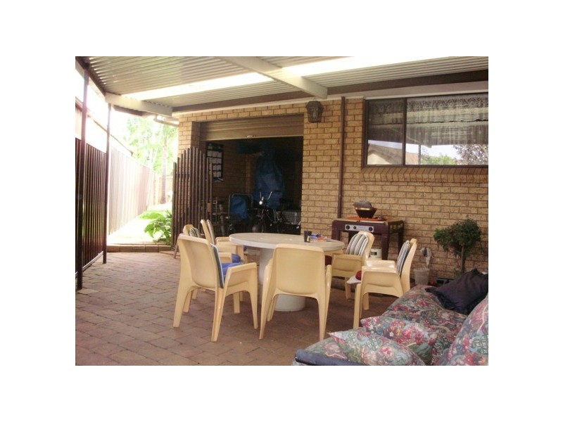 3 Grevillea Cr, Prestons NSW 2170