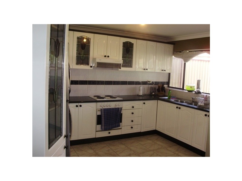 61 Grevillea Cr, Prestons NSW 2170