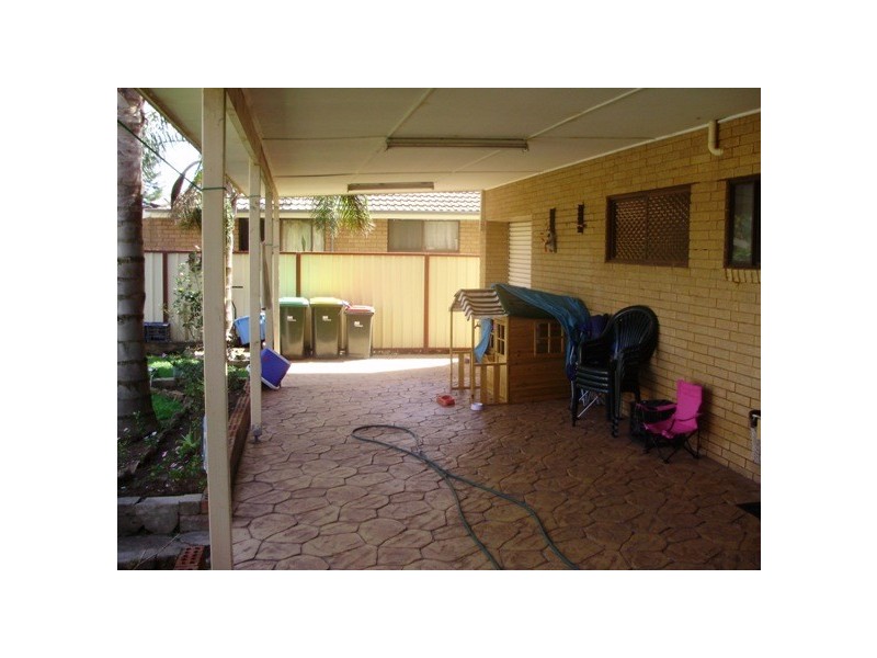 61 Grevillea Cr, Prestons NSW 2170