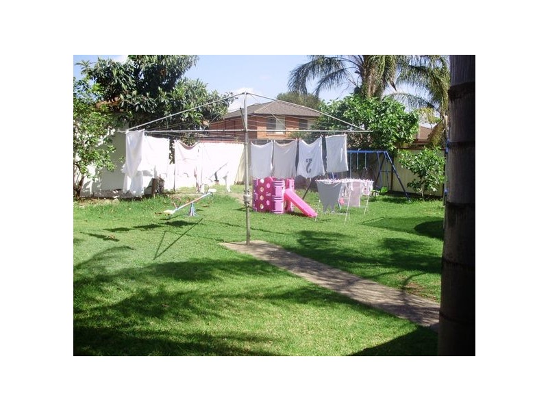 61 Grevillea Cr, Prestons NSW 2170