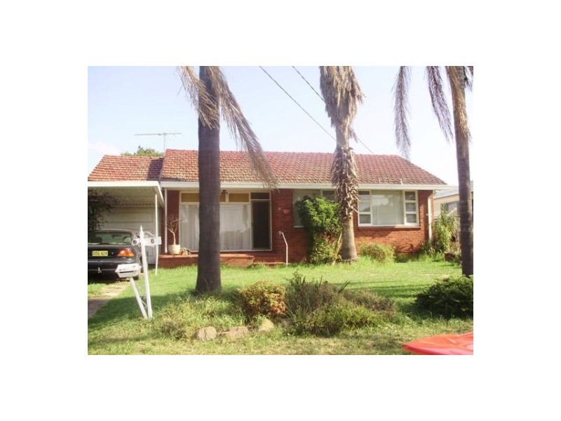 6 St Pauls Cres, Liverpool NSW 2170