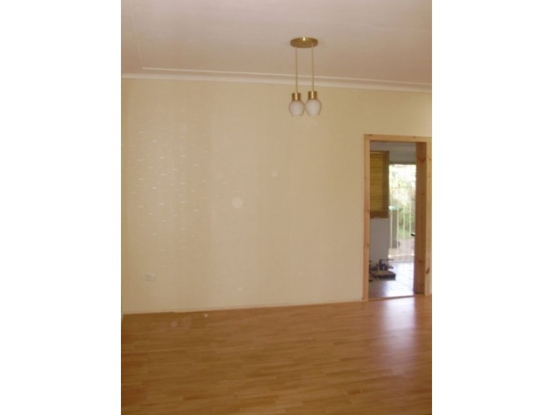 6 St Pauls Cres, Liverpool NSW 2170
