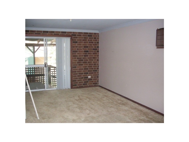 1A Bratsell St, Moorebank NSW 2170