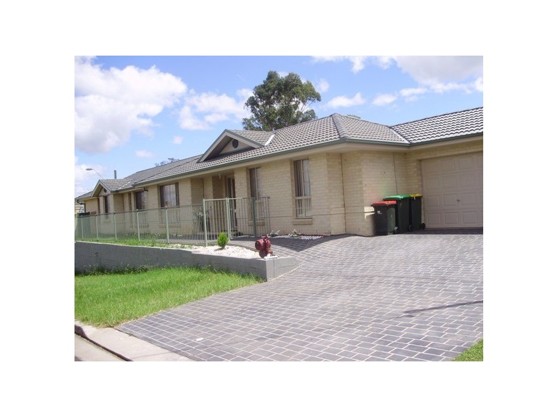 62 Box Rd, Casula NSW 2170