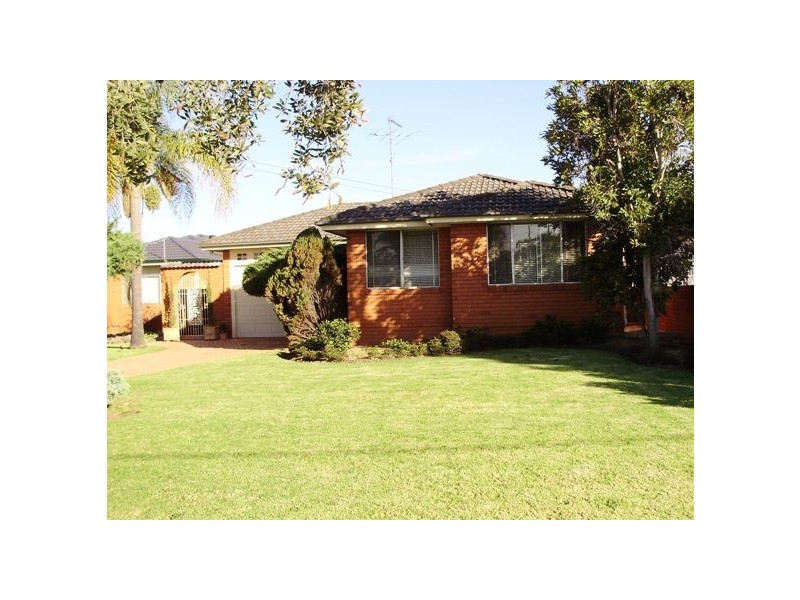 72 Alderson Ave, Liverpool NSW 2170
