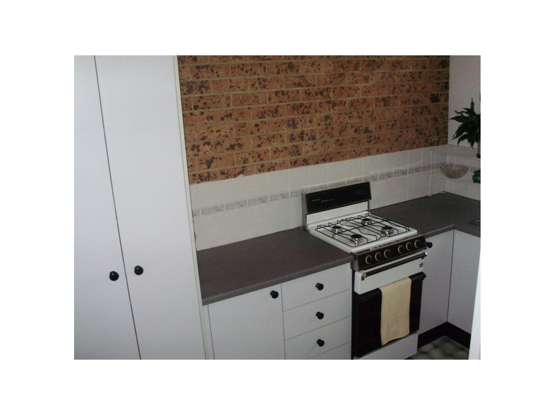 17/45 Pine Rd, Casula NSW 2170