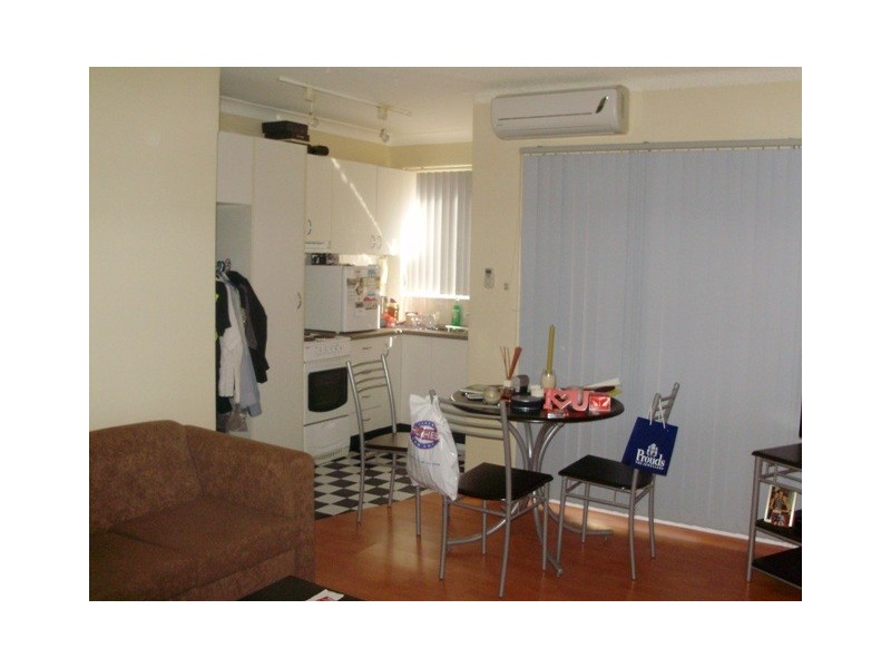 3/7 Hart St, Warwick Farm NSW 2170