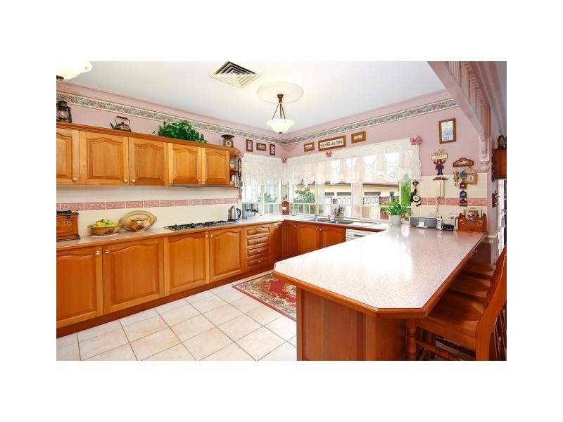 5 Barrow Cls, Hinchinbrook NSW 2168
