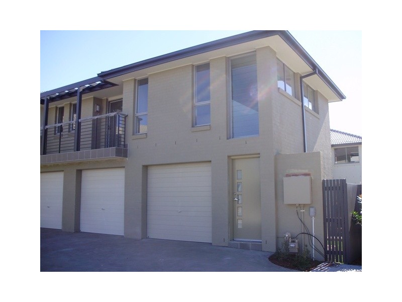 25 Bellona Terrace, Glenfield NSW 2167