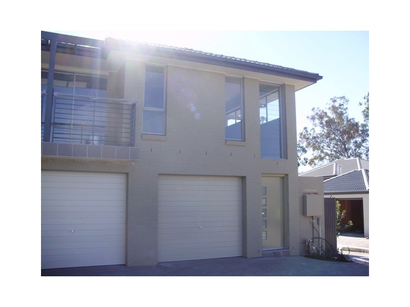 25 Bellona Terrace, Glenfield NSW 2167