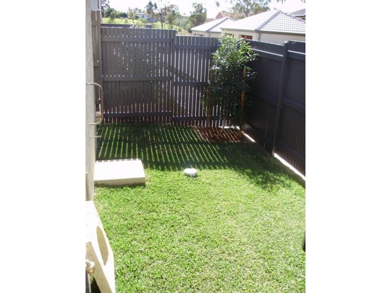 25 Bellona Terrace, Glenfield NSW 2167