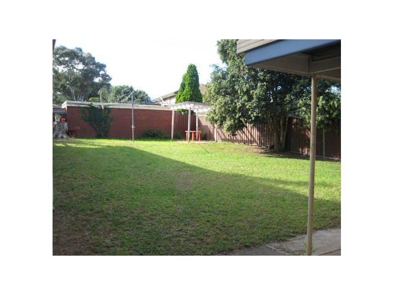 10 Wilkes Pl, Moorebank NSW 2170