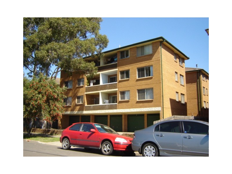 3/7 Hart St, Warwick Farm NSW 2170