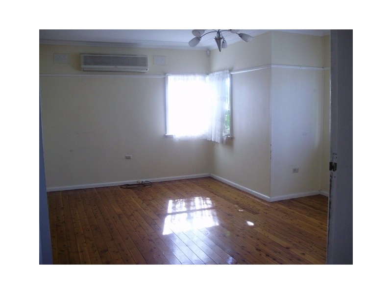 3 McGowen Ave, Liverpool NSW 2170