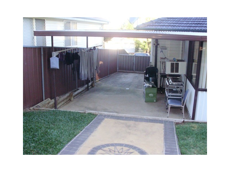 23a Wariago St, Sadleir NSW 2168