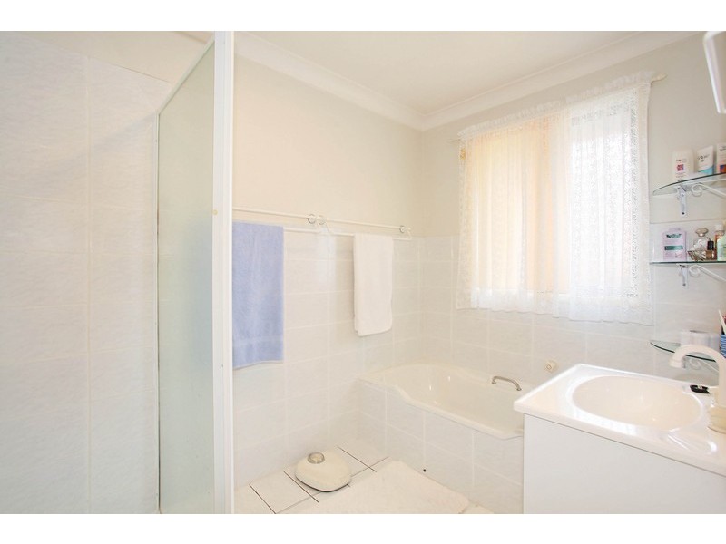 14 Tallowood ave, Casula NSW 2170