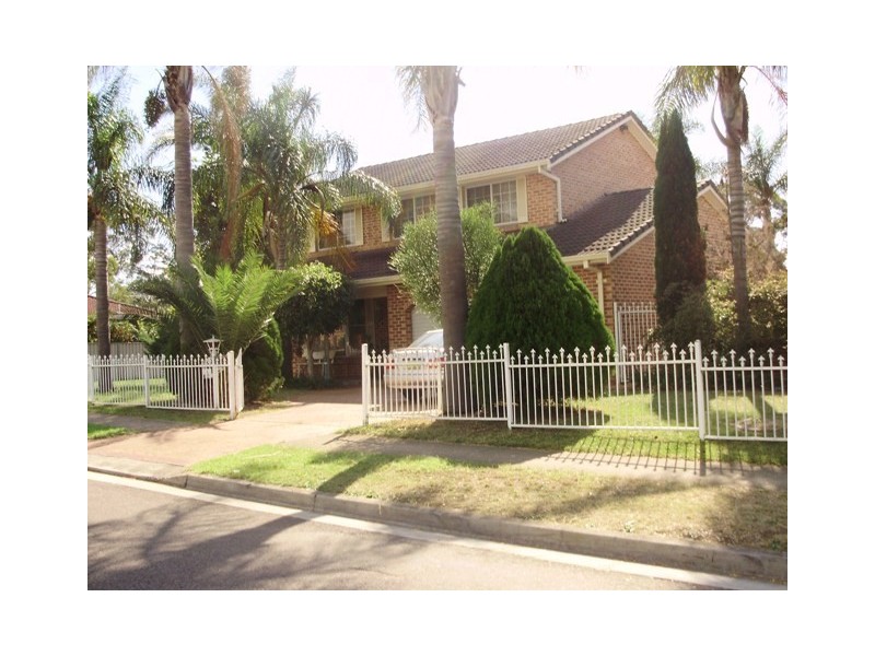 5 Windle Ave, Hoxton Park NSW 2171