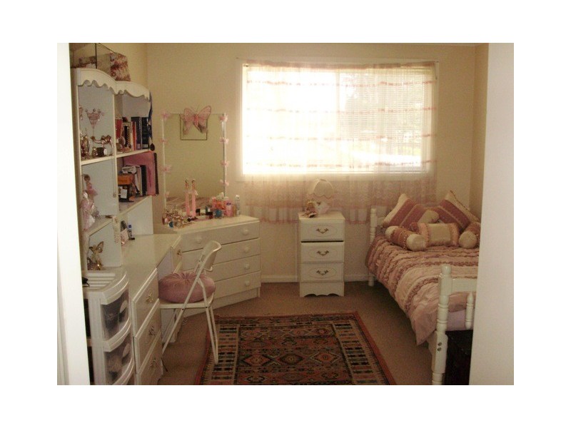 5 Windle Ave, Hoxton Park NSW 2171