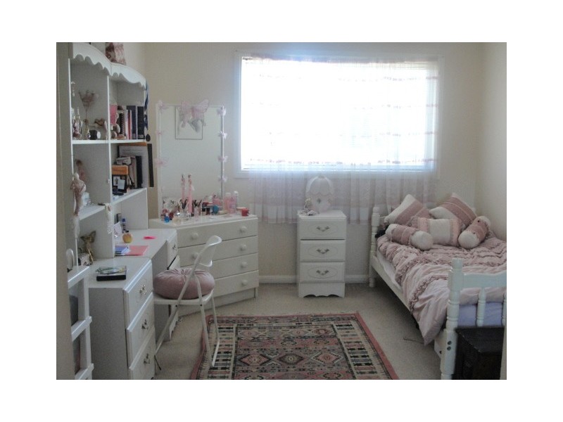 5 Windle Ave, Hoxton Park NSW 2171