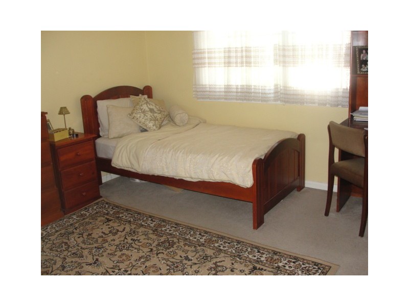 5 Windle Ave, Hoxton Park NSW 2171