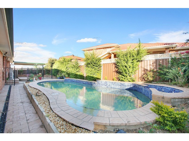 40 Guise Ave, Casula NSW 2170