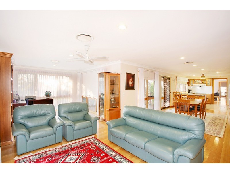 40 Guise Ave, Casula NSW 2170