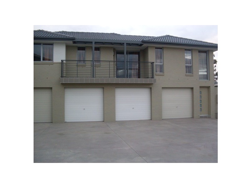 9/25  Bellona Tce, Glenfield NSW 2167