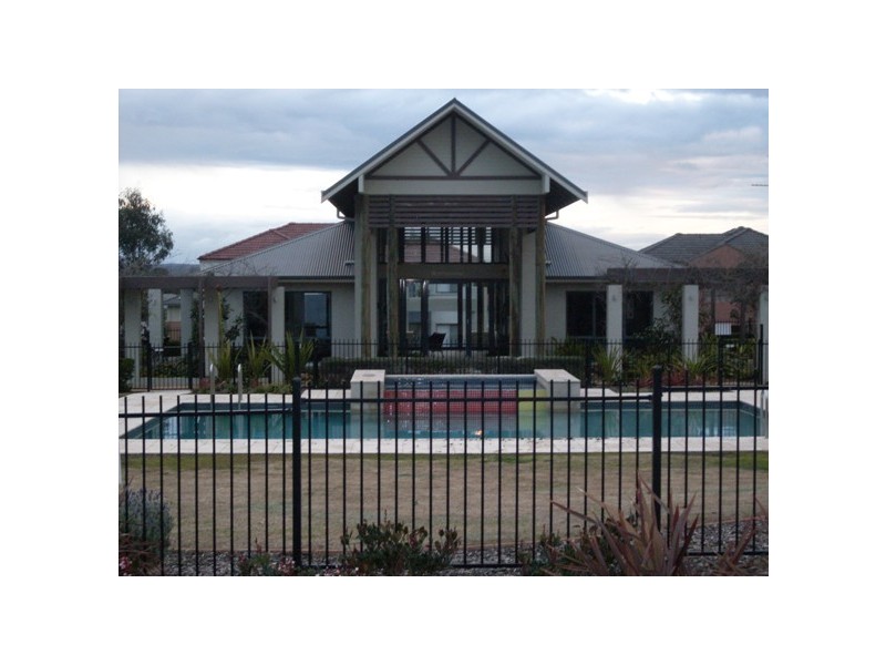 9/25  Bellona Tce, Glenfield NSW 2167