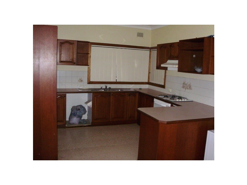 40 Medley Ave, Liverpool NSW 2170