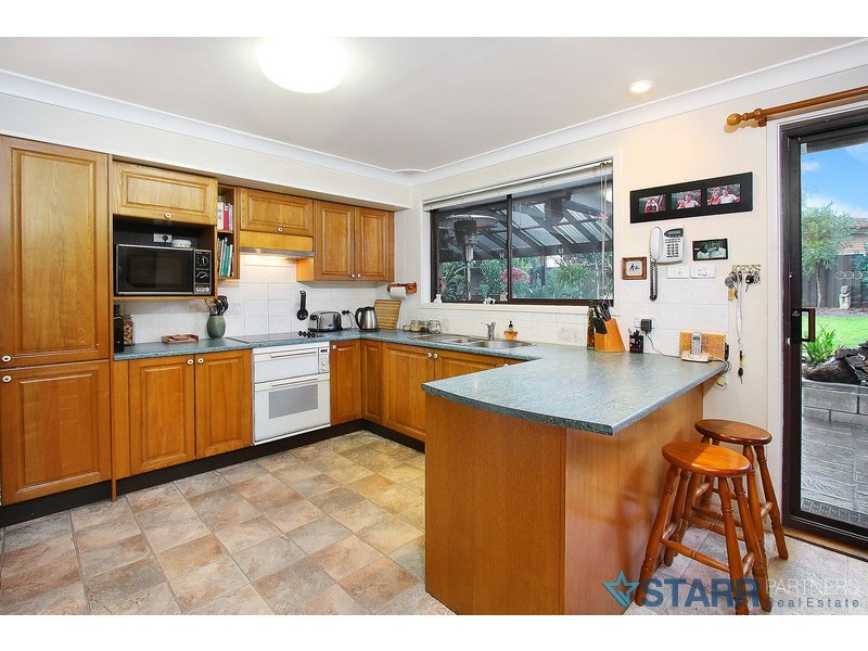 14 Larnach Pl, Elderslie NSW 2570