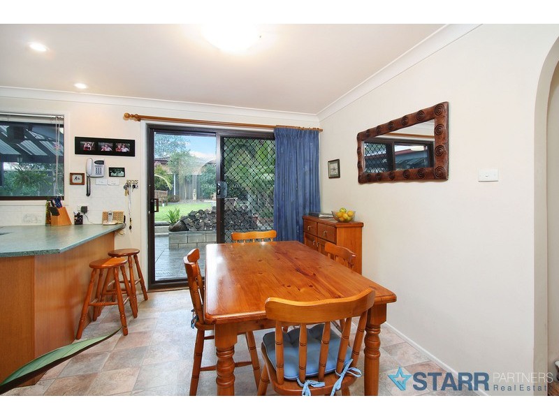 14 Larnach Pl, Elderslie NSW 2570