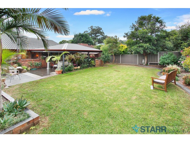 14 Larnach Pl, Elderslie NSW 2570