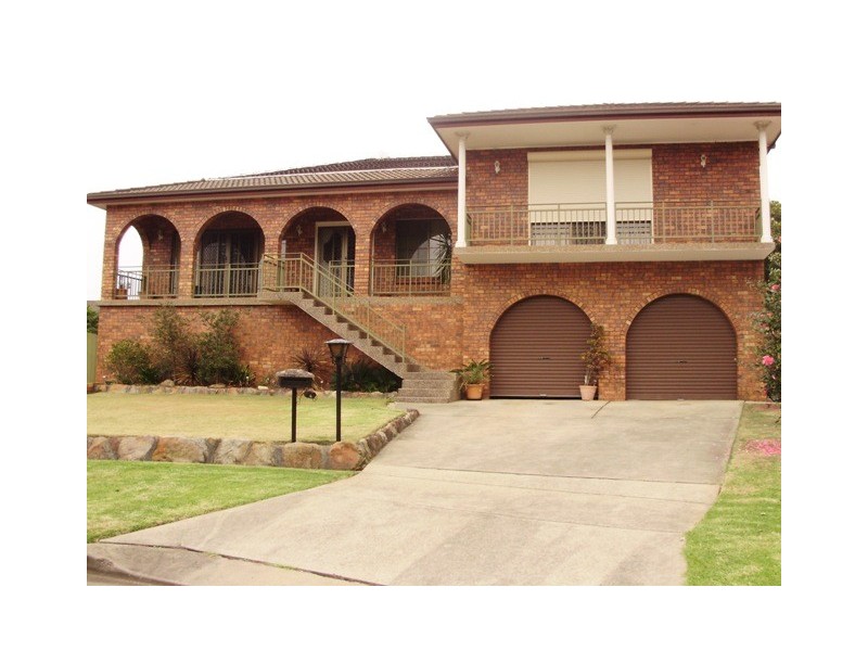 4 Digby pl, Chipping Norton NSW 2170