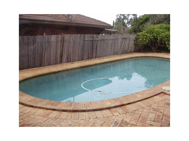 4 Digby pl, Chipping Norton NSW 2170