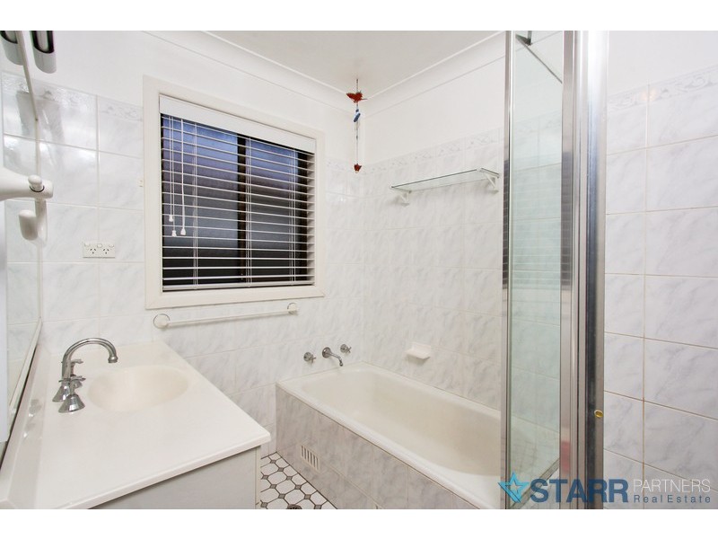 94 Medley Ave, Liverpool NSW 2170