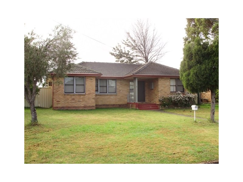 7 Barnett st, Ashcroft NSW 2168