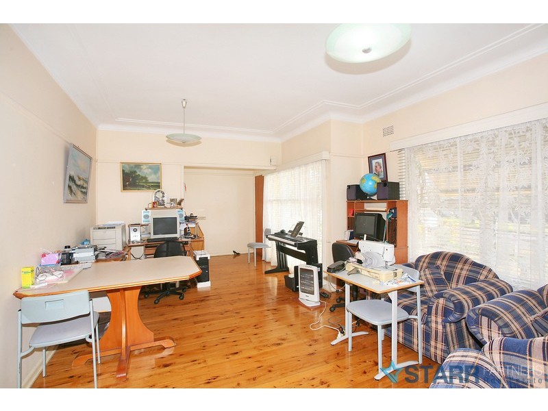 89 Woodlands rd, Liverpool NSW 2170