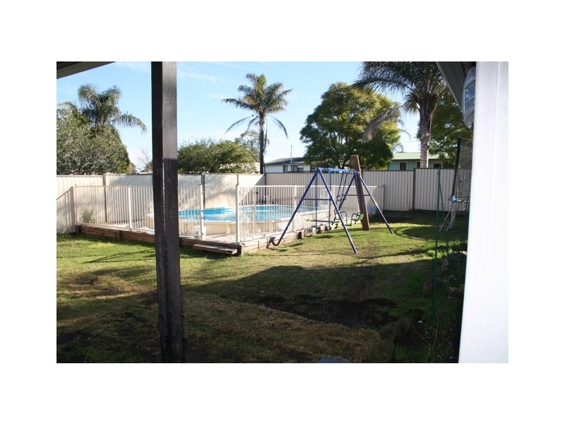 12 Glenwari st, Sadleir NSW 2168