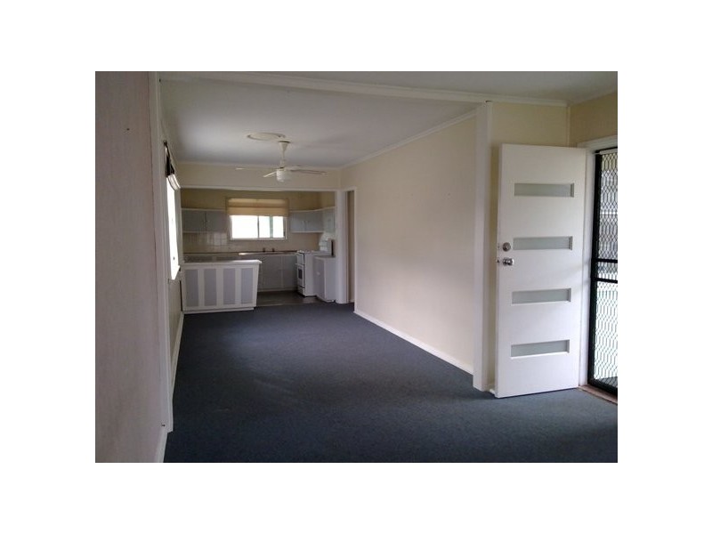 21 Adrian Ave, Lurnea NSW 2170
