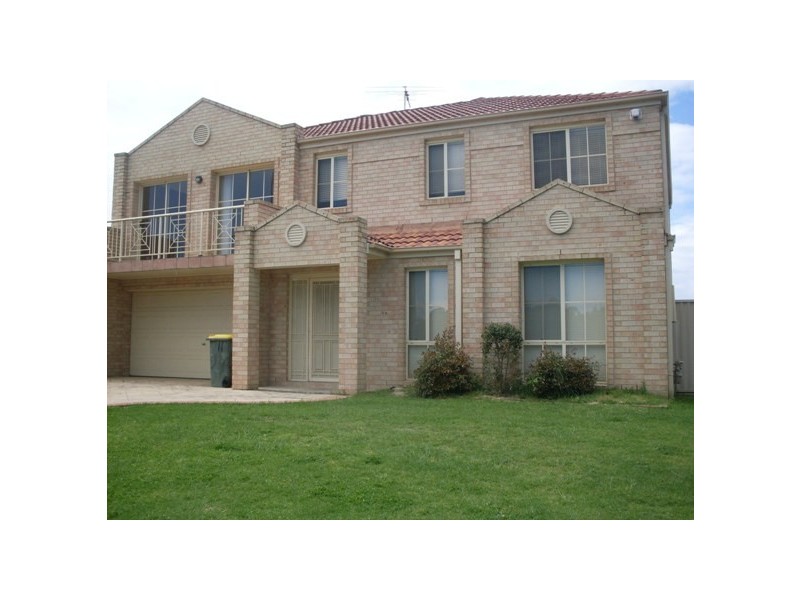 41 Sir Warwick Fairfax Dr, Harrington Park NSW 2567