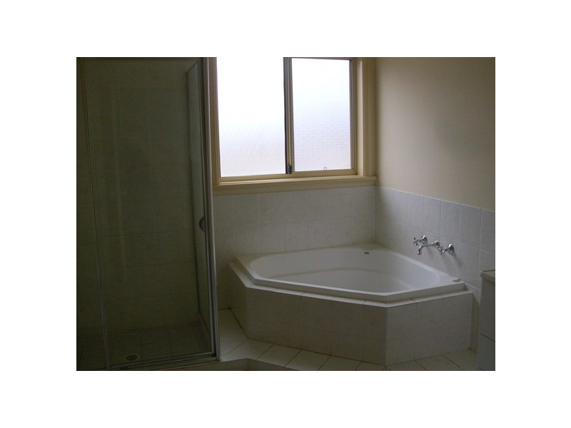 41 Sir Warwick Fairfax Dr, Harrington Park NSW 2567