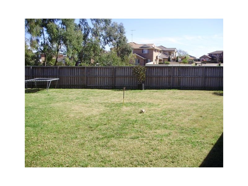 14  Snapper Close, Green Valley NSW 2168