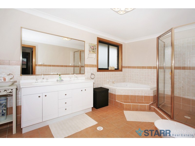 10 Domenic Close, Hoxton Park NSW 2171