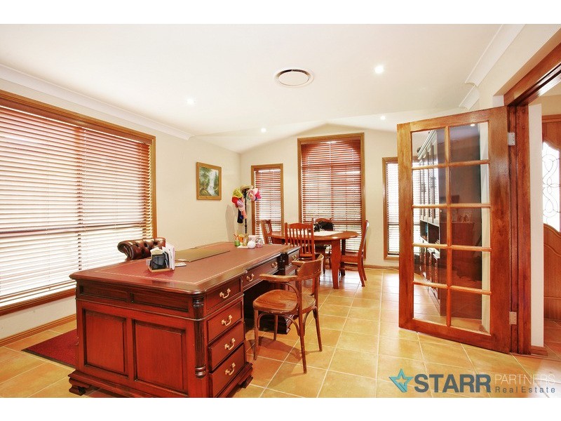 10 Domenic Close, Hoxton Park NSW 2171