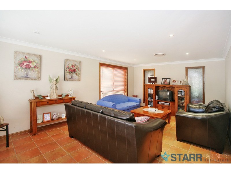 10 Domenic Close, Hoxton Park NSW 2171